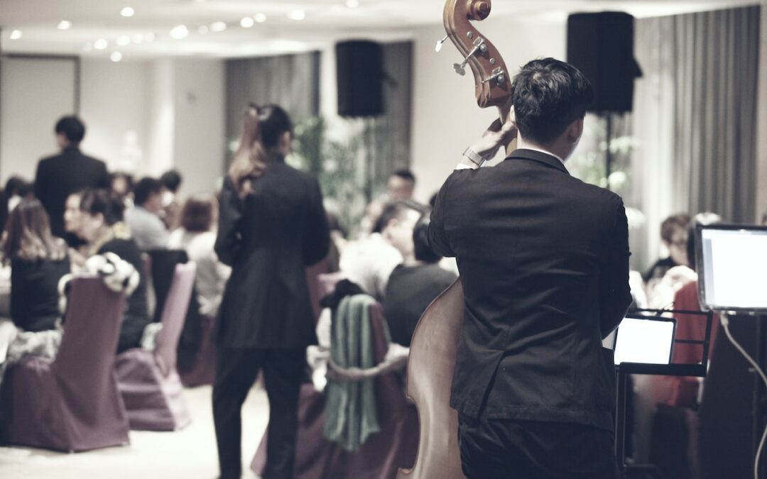 6 Reasons to Use a Function Hire For Your Special Event